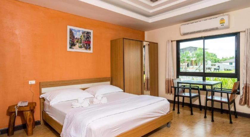 Ban Phan Sadet Nok Prew Lom Chom Nam Resort מראה חיצוני תמונה